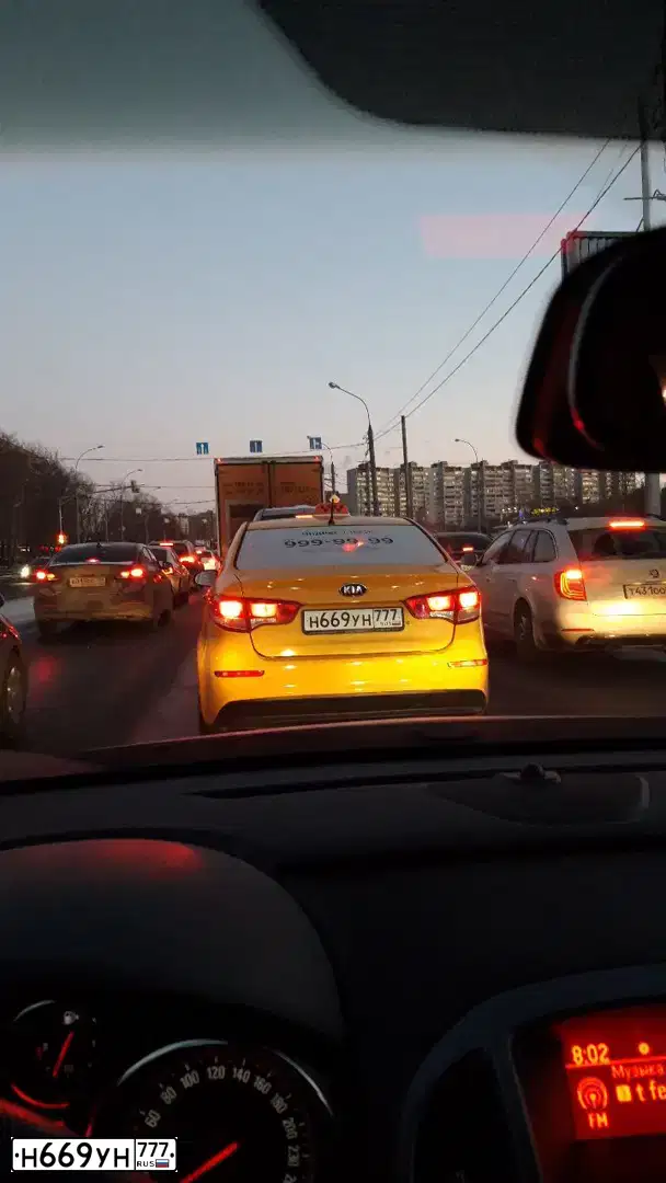 Фото автомобиля KIA RIO, 2016 — госномер О610ХТ196. Цвет: Коричневый