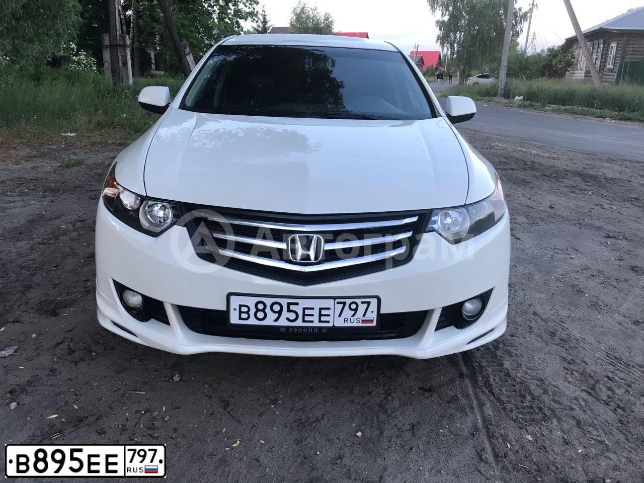 Фото автомобиля HONDA ACCORD, 2008 — госномер М614ХЕ790. Цвет: БЕЛЫЙ