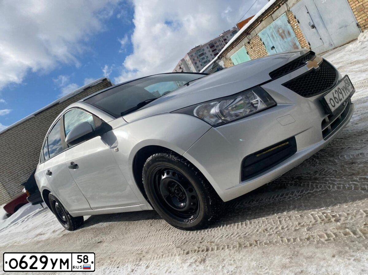 Фото автомобиля CHEVROLET CRUZE, 2011 — госномер О629УМ58. Цвет: СЕРЕБРИСТЫЙ МЕТАЛЛИК