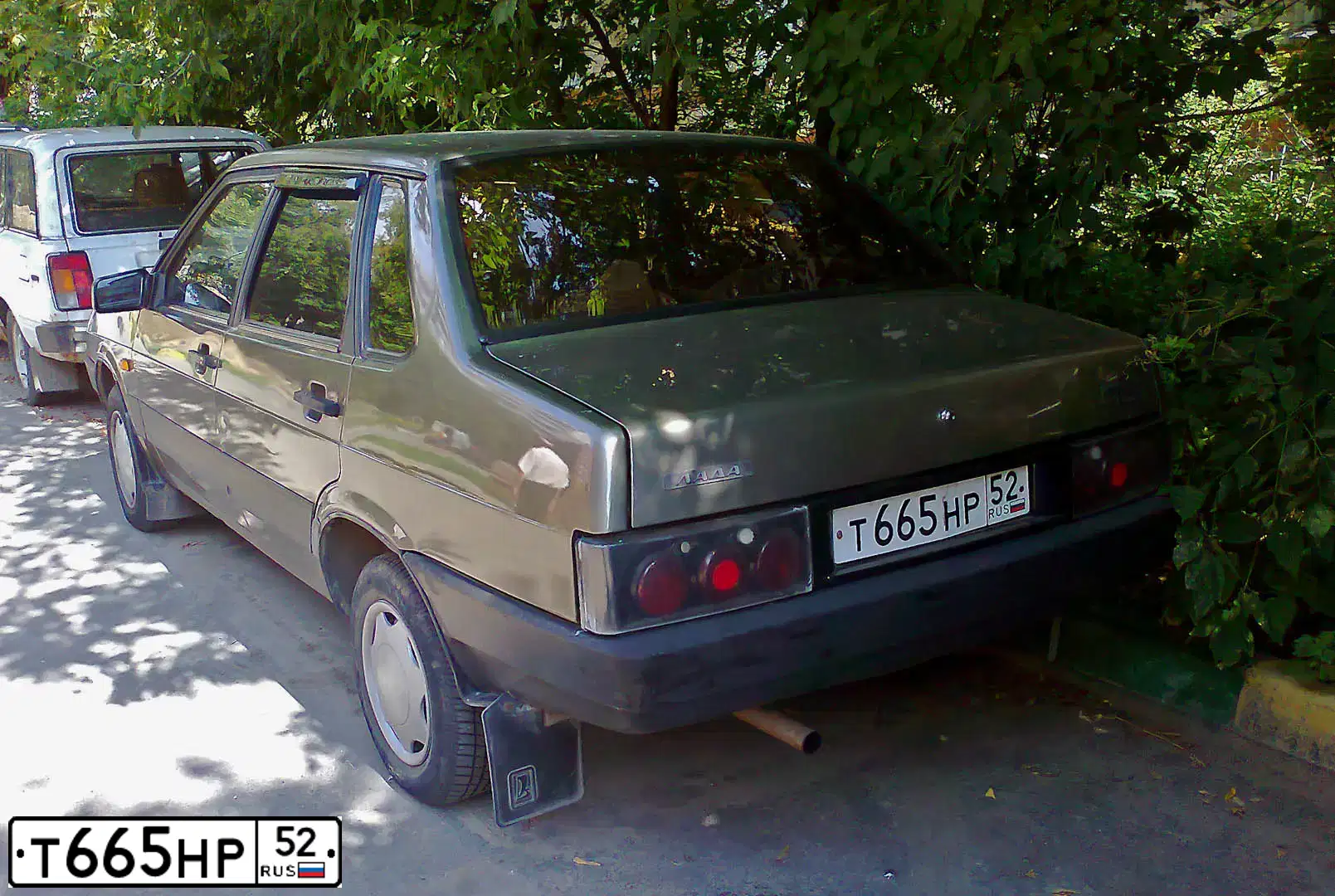 Фото автомобиля LADA 2109 SAMARA, 1999 — госномер Т665НР52. Цвет: СЕРО-ЗЕЛЕНЫЙ