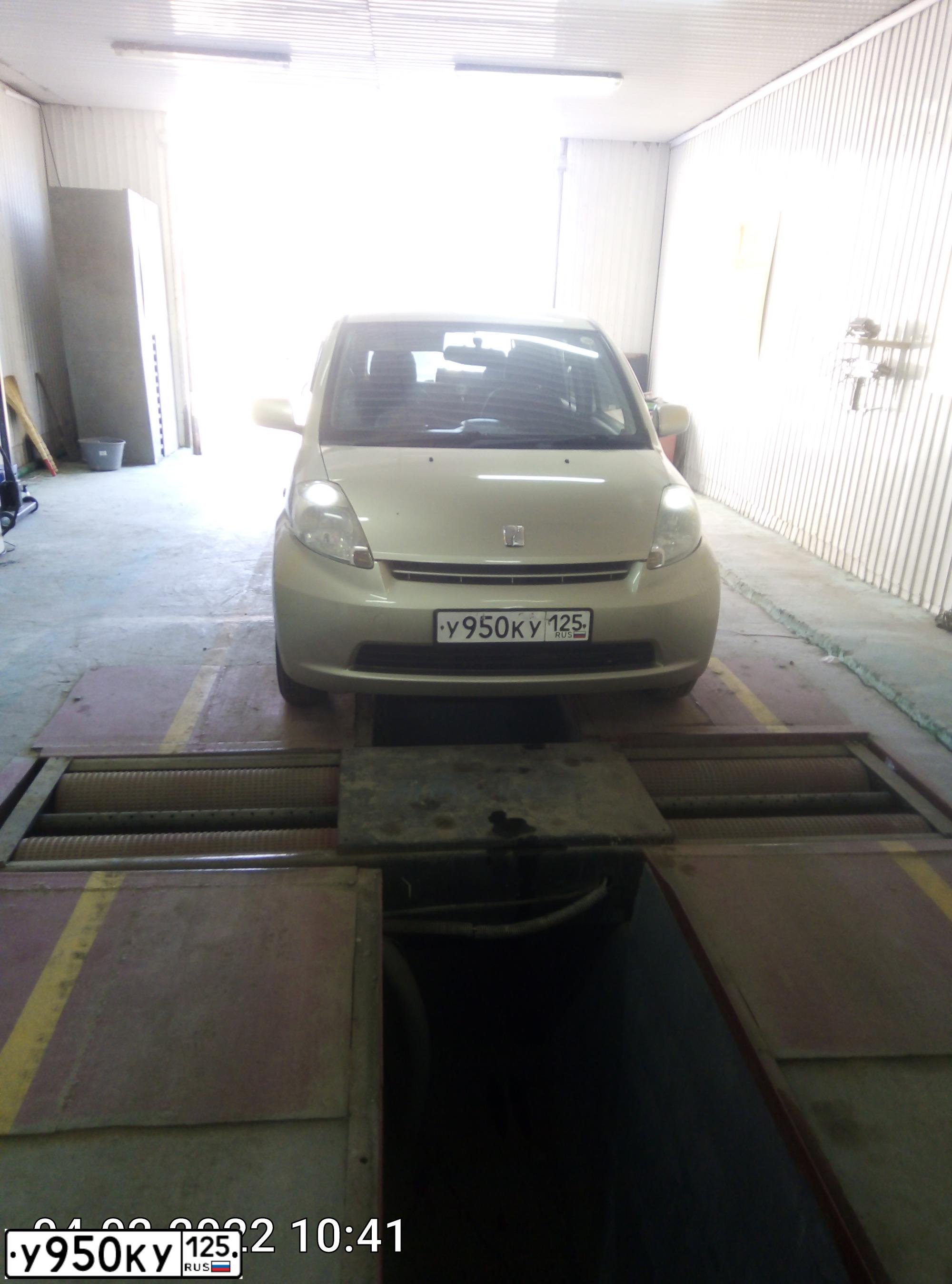 Фото автомобиля TOYOTA PASSO, 2009 — госномер У320СТ125
