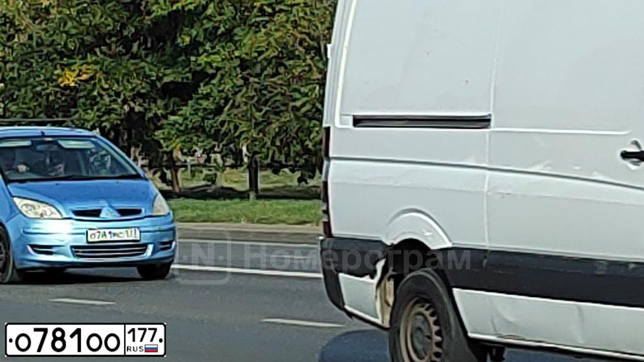 Фото автомобиля NISSAN MURANO, 2005 — госномер О781ОО177. Цвет: ЧЕРНЫЙ