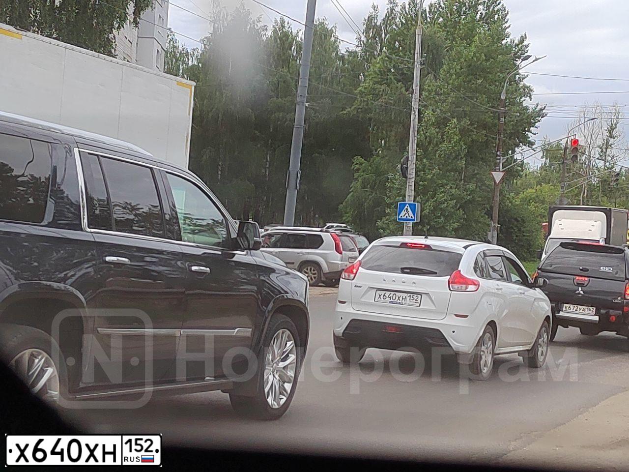 Фото автомобиля LADA XRAY, 2016 — госномер О895ОО152. Цвет: БЕЛЫЙ