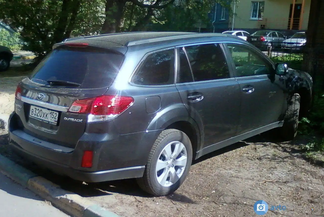 Фото автомобиля SUBARU OUTBACK, 2010 — госномер С936ТО43. Цвет: СЕРЫЙ