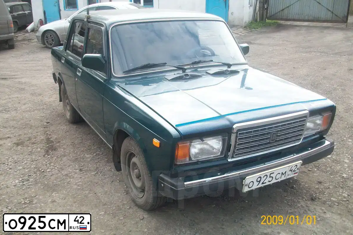Фото автомобиля LADA 2107, 2007 — госномер О925СМ42. Цвет: Темно-зеленый