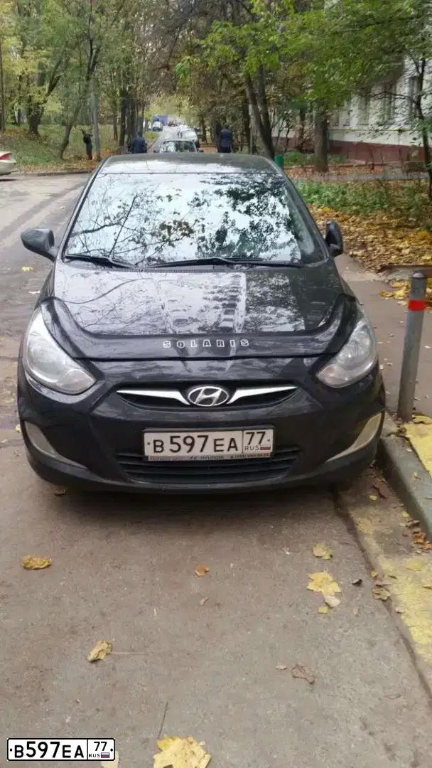 Фото автомобиля HYUNDAI SOLARIS, 2012 — госномер М449УЕ777. Цвет: ЧЕРНЫЙ