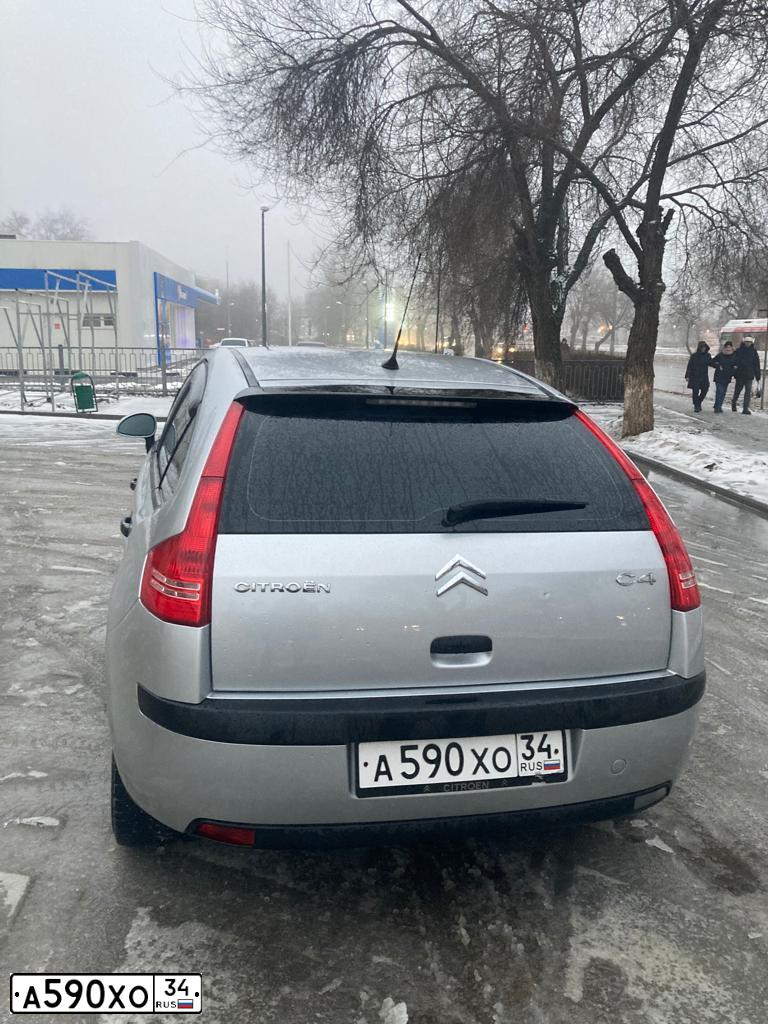 Фото автомобиля LADA 2172 PRIORA, 2010 — госномер С363ХТ34. Цвет: Сине-Черный