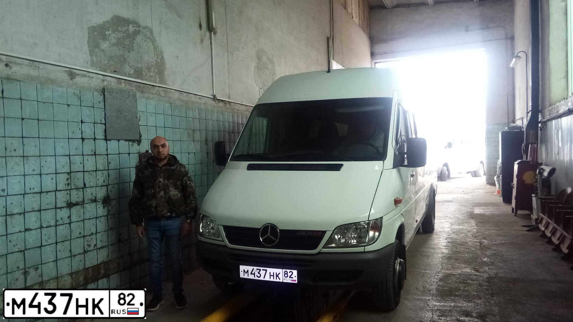 Фото автомобиля MERCEDES SPRINTER, 2016 — госномер М437НК82. Цвет: Белый