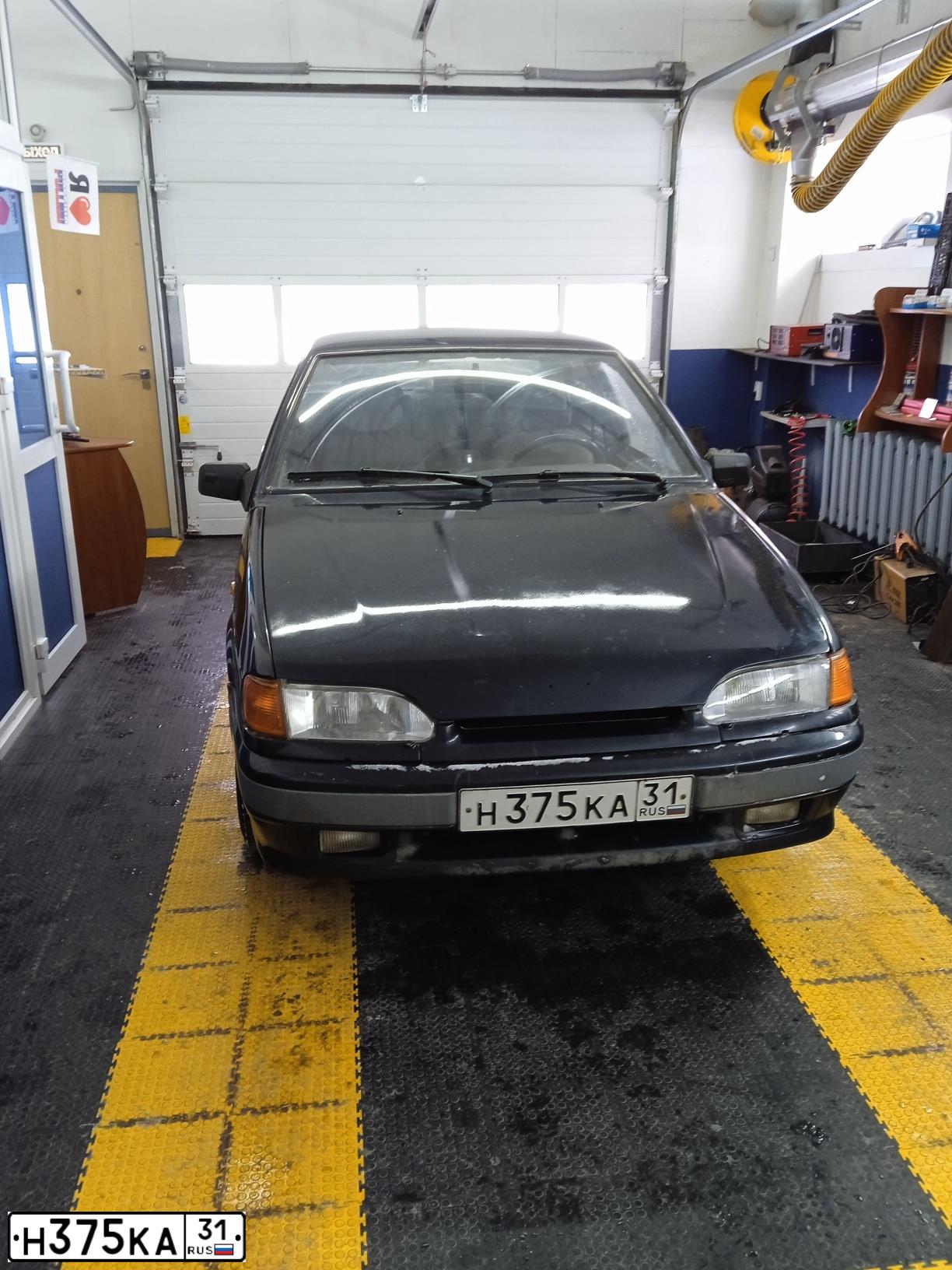 Фото автомобиля LADA 2115 SAMARA, 2007 — госномер Н375КА31. Цвет: ГРАФИТОВЫЙ МЕТАЛЛИК