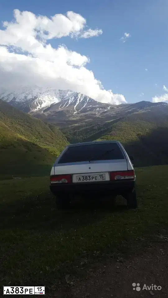 Фото автомобиля LADA 2109 SAMARA, 2005 — госномер А383РЕ15. Цвет: ТЕМНО-МАЛИНОВЫЙ