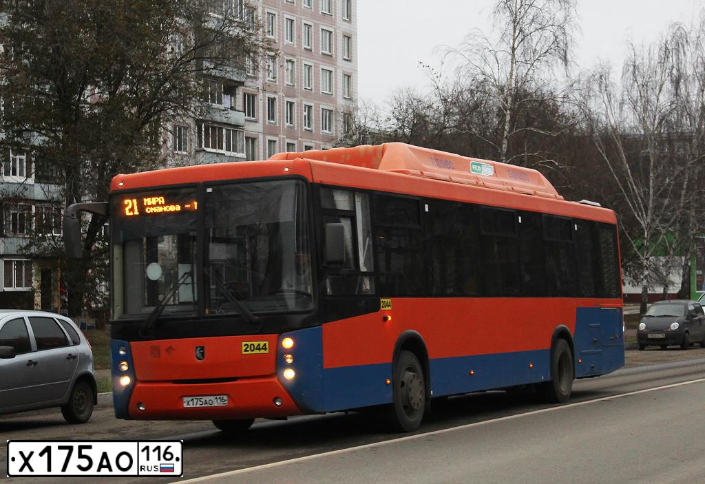 Фото автомобиля NEFAZ 5299 /KAMAZ 5297 4X2/, 2015 — госномер А100ОТ155. Цвет: ОРАНЖЕВЫЙ