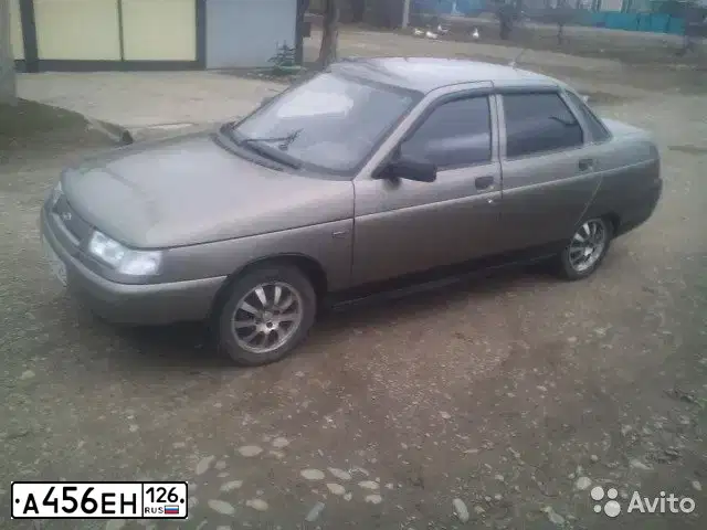 Фото автомобиля LADA 2110 LADA, 2001 — госномер А456ЕН126. Цвет: СЕРЕБРИСТЫЙ СЕРО-ЗЕЛЕНЫЙ