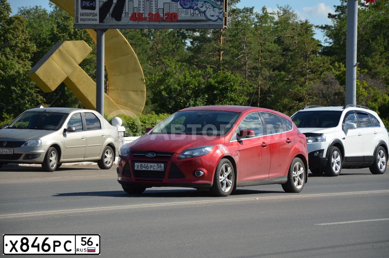 Фото автомобиля FORD FOCUS, 2011 — госномер М001ОР34. Цвет: КРАСНЫЙ