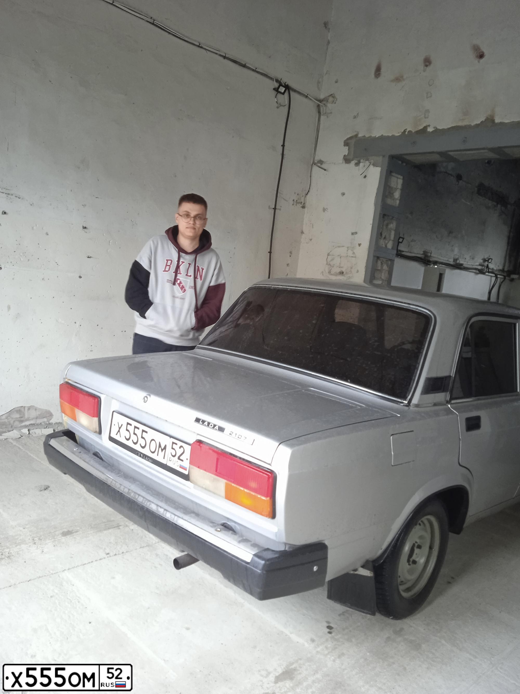 Фото автомобиля MERCEDES E-KLASSE, 2003 — госномер Х555ОМ52. Цвет: СЕРЕБРИСТЫЙ