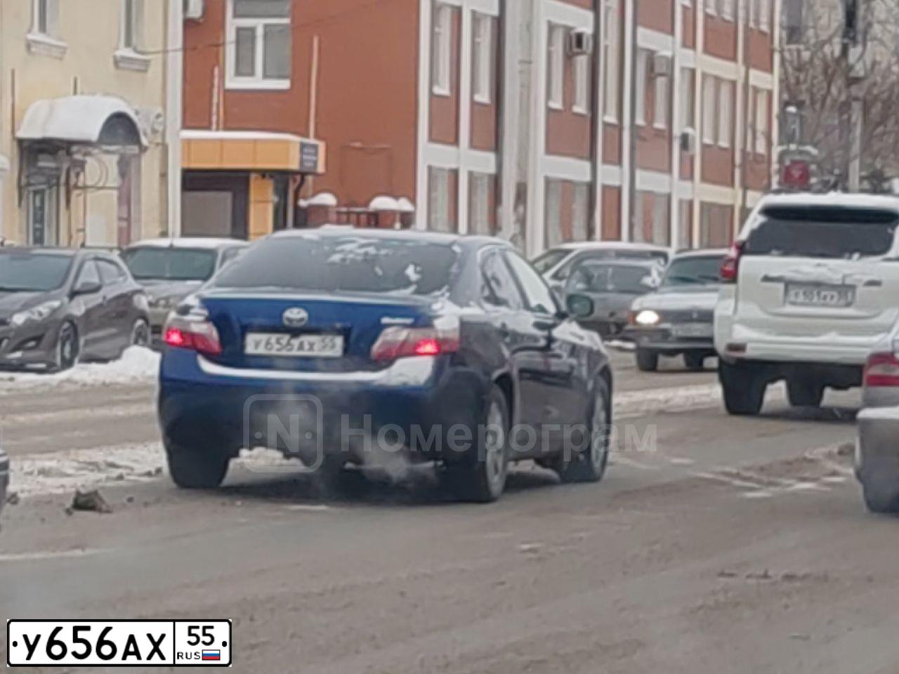 Фото автомобиля TOYOTA CAMRY, 2007 — госномер У656АХ55. Цвет: ТЕМНО-СИНИЙ
