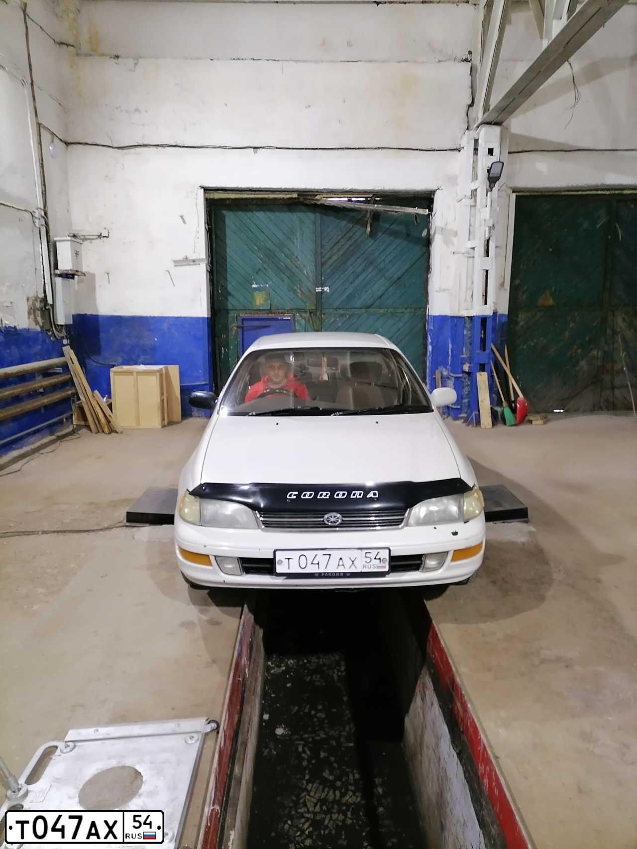 Фото автомобиля TOYOTA CORONA, 1993 — госномер Т386ВУ154