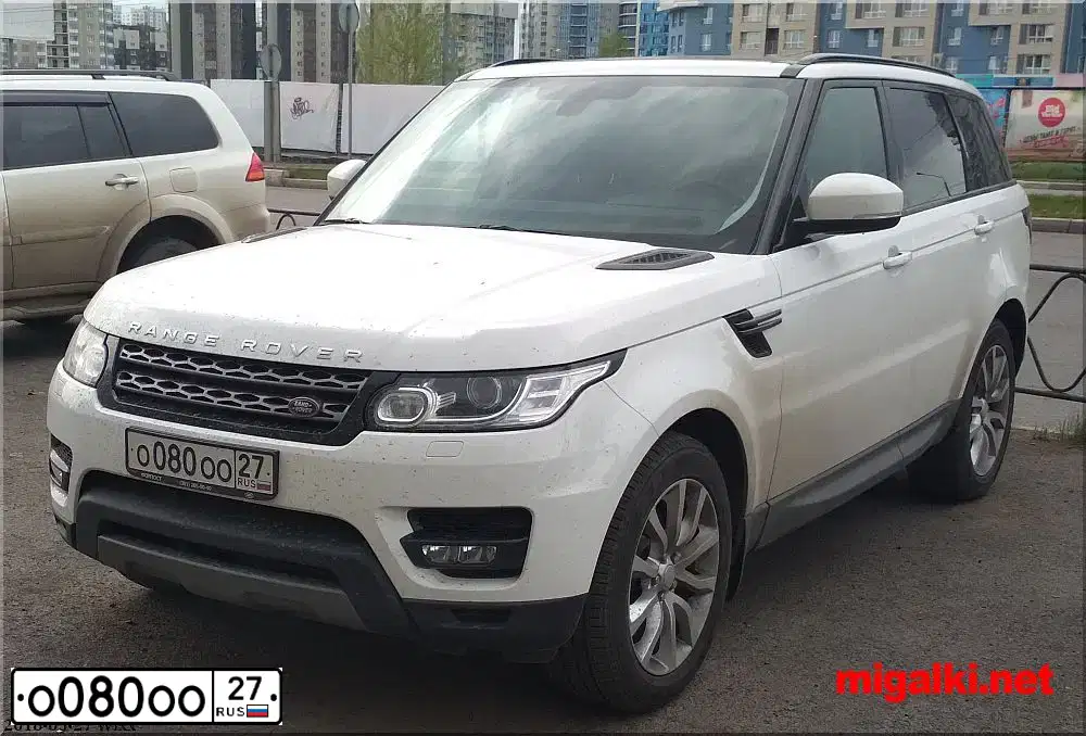 Фото автомобиля LADA 2121 NIVA, 2011 — госномер О080ОО27. Цвет: ТЕМНО ЗЕЛЕНЫЙ