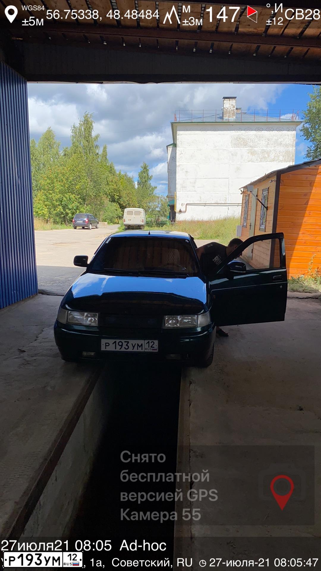 Фото автомобиля LADA 2110 LADA, 2004 — госномер Р193УМ12. Цвет: Темно-зеленый