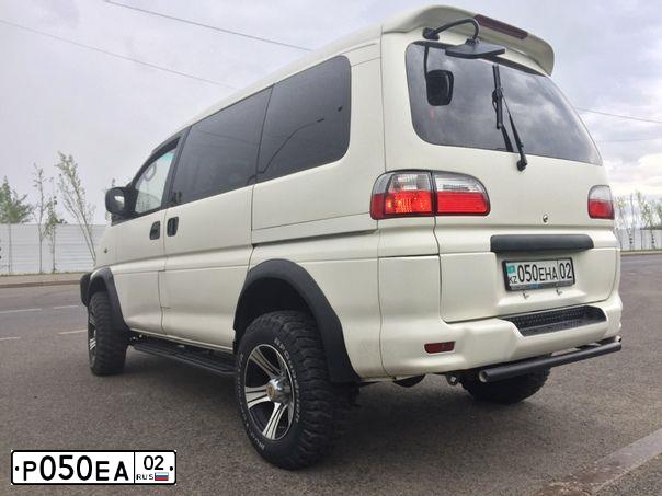 Фото автомобиля LADA 2110, 2003 — госномер Р050ЕА02. Цвет: Темно-зеленый