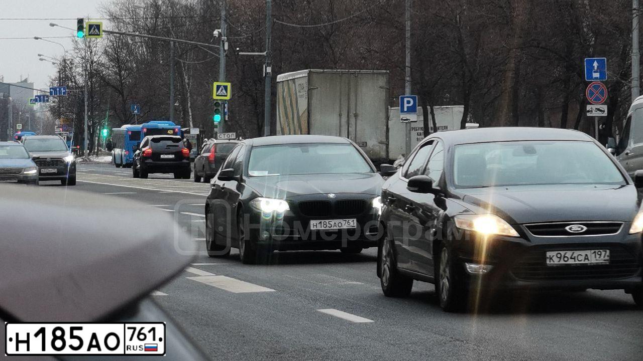Фото автомобиля BMW SERIE 5, 2014 — госномер О603ОО61. Цвет: ЧЕРНЫЙ