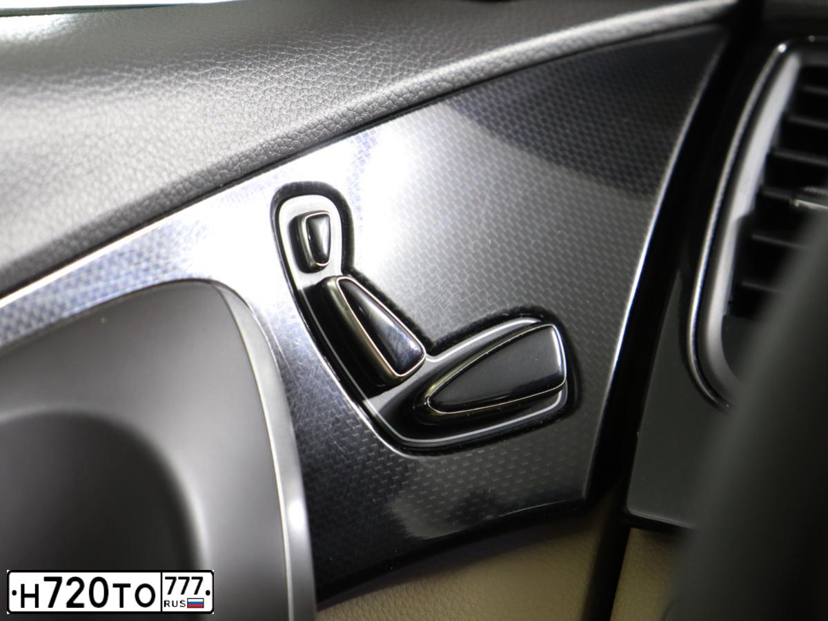 Фото автомобиля HYUNDAI GRANDEUR, 2012 — госномер О084КО761. Цвет: ЧЕРНЫЙ