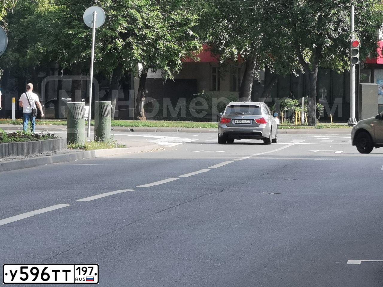 Фото автомобиля VOLKSWAGEN GOLF PLUS, 2012 — госномер У596ТТ197. Цвет: БЕЛЫЙ