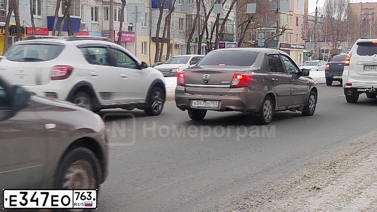 Фото автомобиля MITSUBISHI ASX, 2012 — госномер Е347ЕО763. Цвет: СЕРЫЙ
