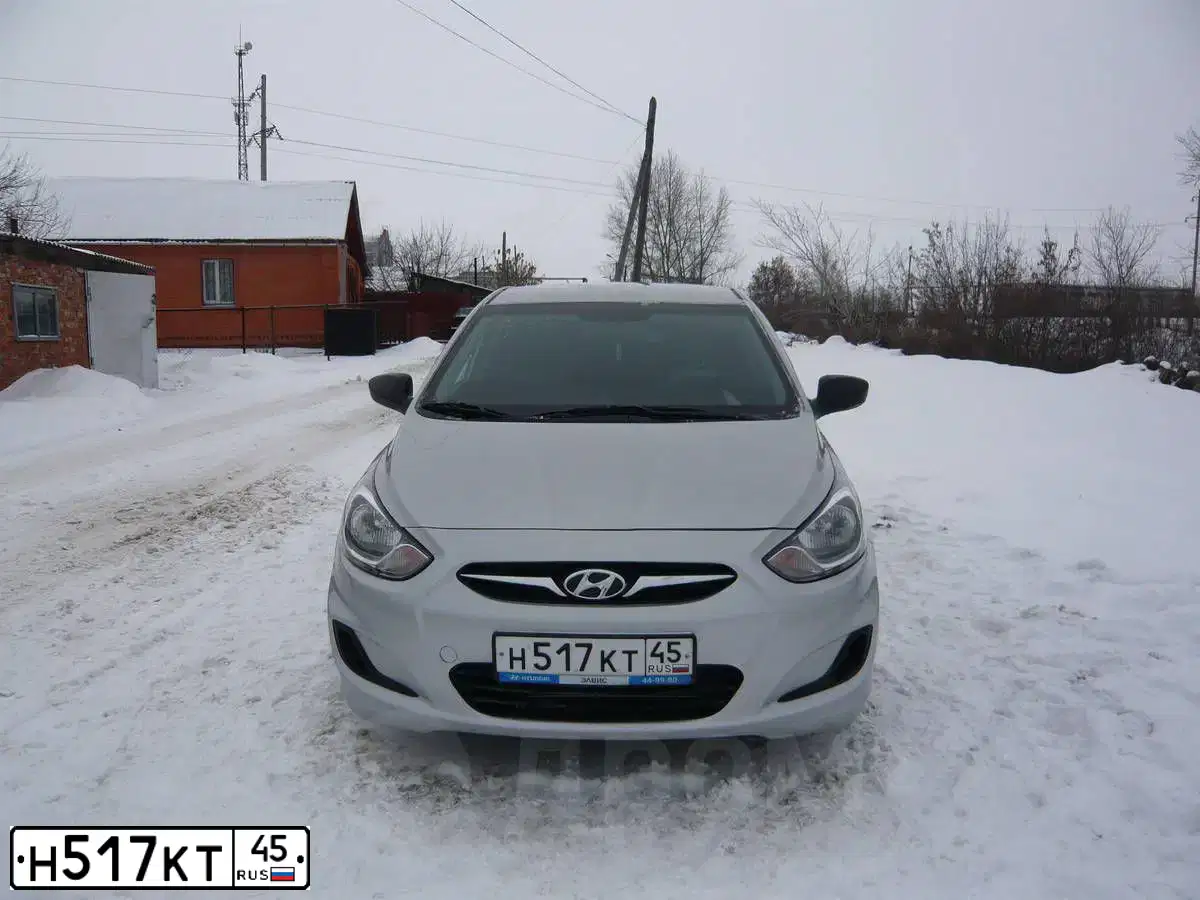 Фото автомобиля HYUNDAI SOLARIS, 2011 — госномер Н517КТ45. Цвет: СЕРЕБРИСТЫЙ