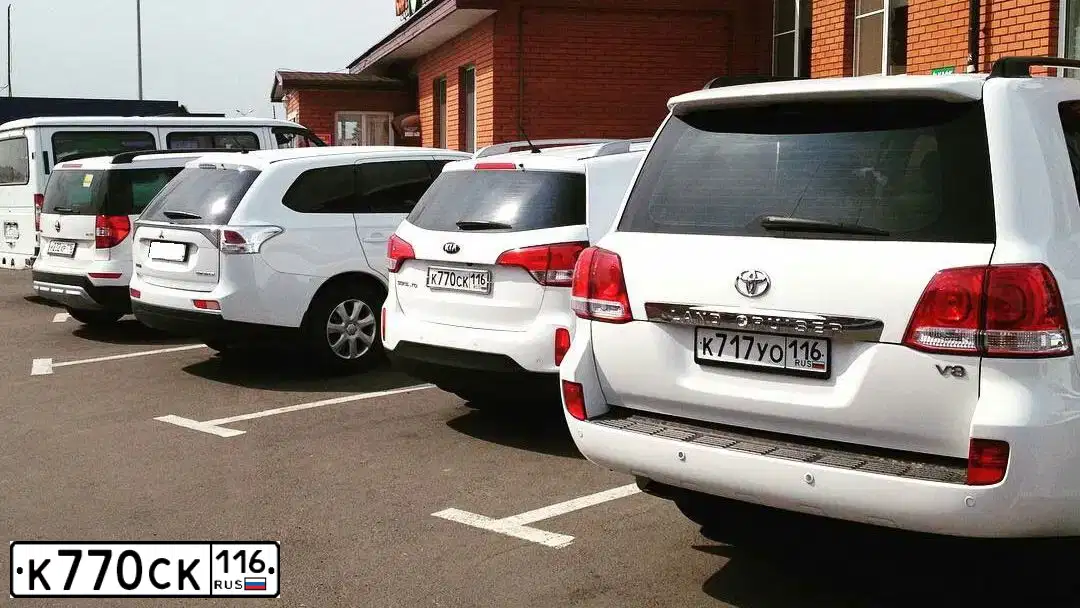 Фото автомобиля KIA SORENTO, 2020 — госномер К770СК116. Цвет: БЕЛЫЙ