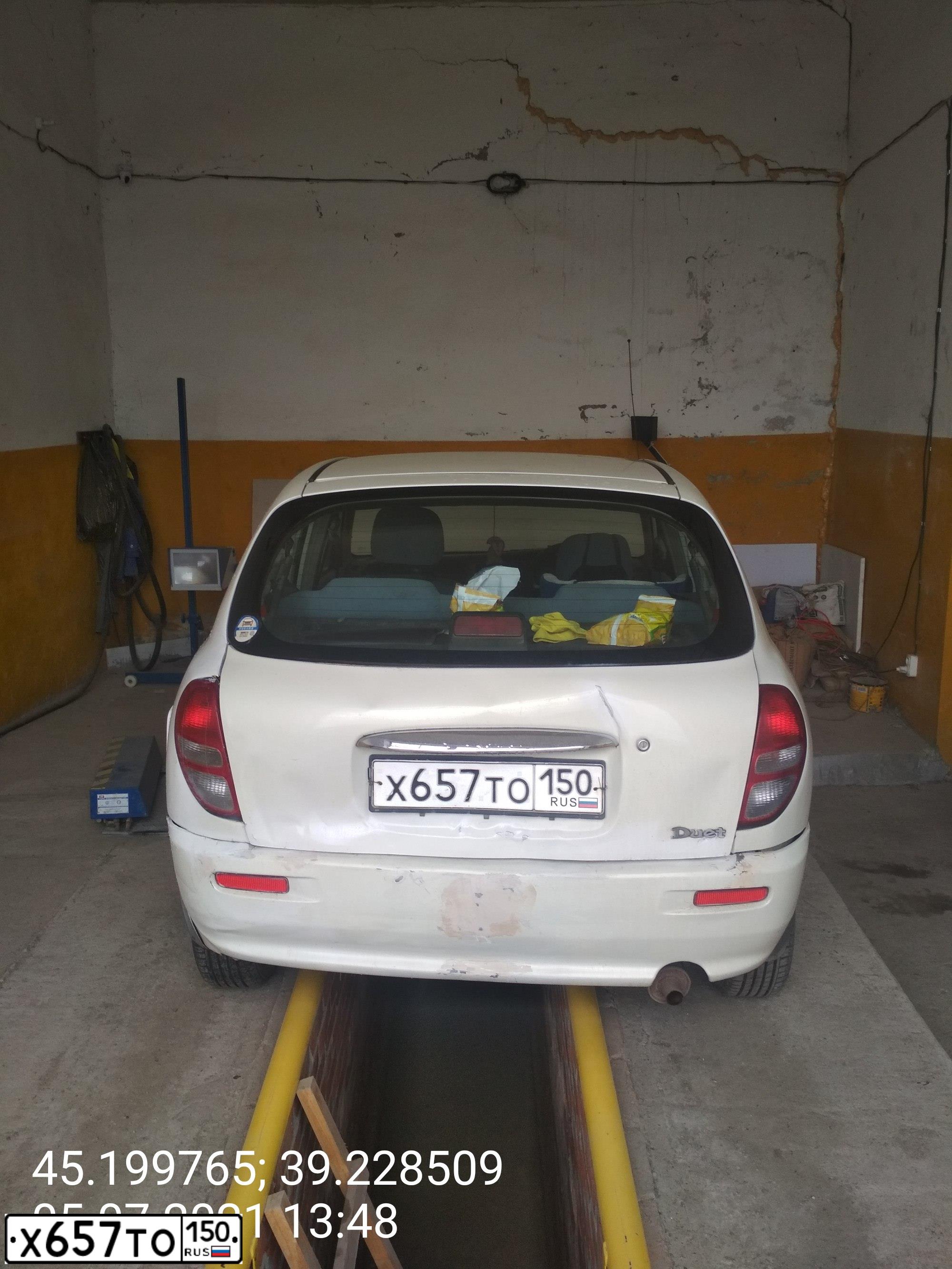 Фото автомобиля TOYOTA DUET, 2001 — госномер Е756ВК193