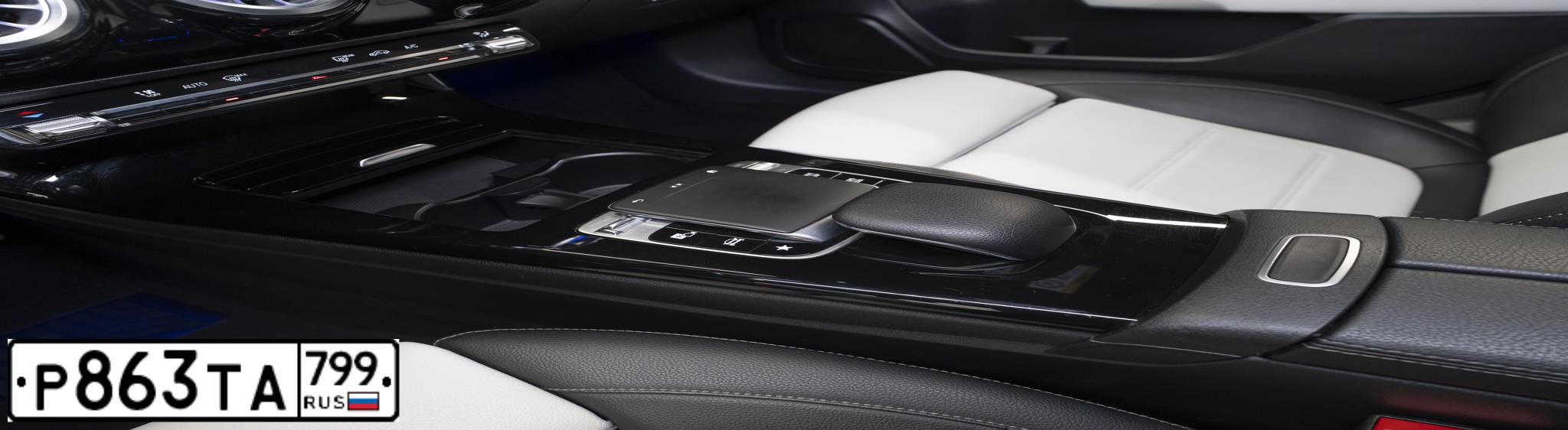 Фото автомобиля MERCEDES A-KLASSE, 2019 — госномер Р699ВО250. Цвет: Серый