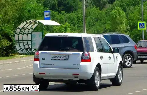 Фото автомобиля LANDROVER FREELANDER, 2011 — госномер Р087ЕВ126. Цвет: ЯРКО-БЕЛЫЙ