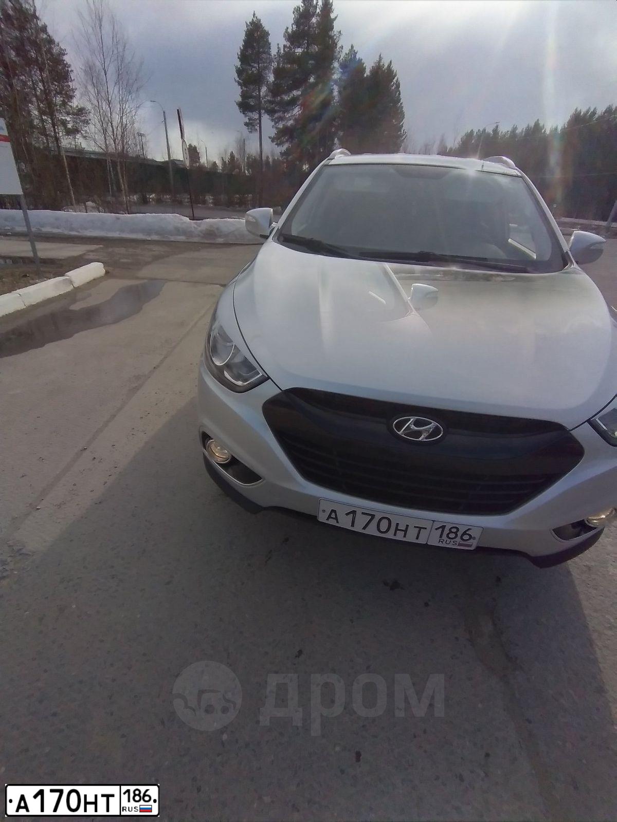 Фото автомобиля HYUNDAI IX35, 2011 — госномер Н980ЕХ196. Цвет: Серебристый
