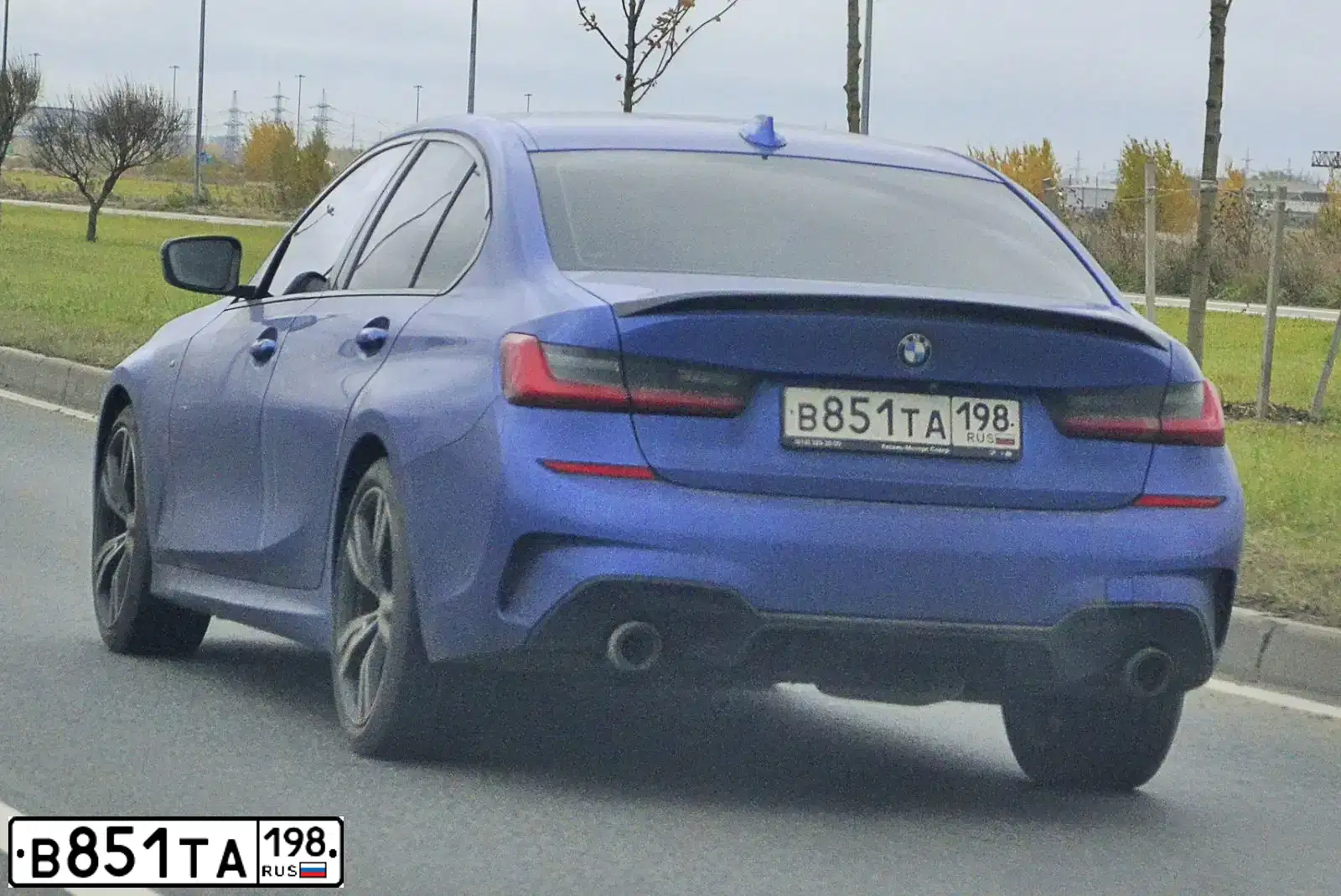 Фото автомобиля BMW SERIE 3, 2019 — госномер К841РЕ198. Цвет: синий