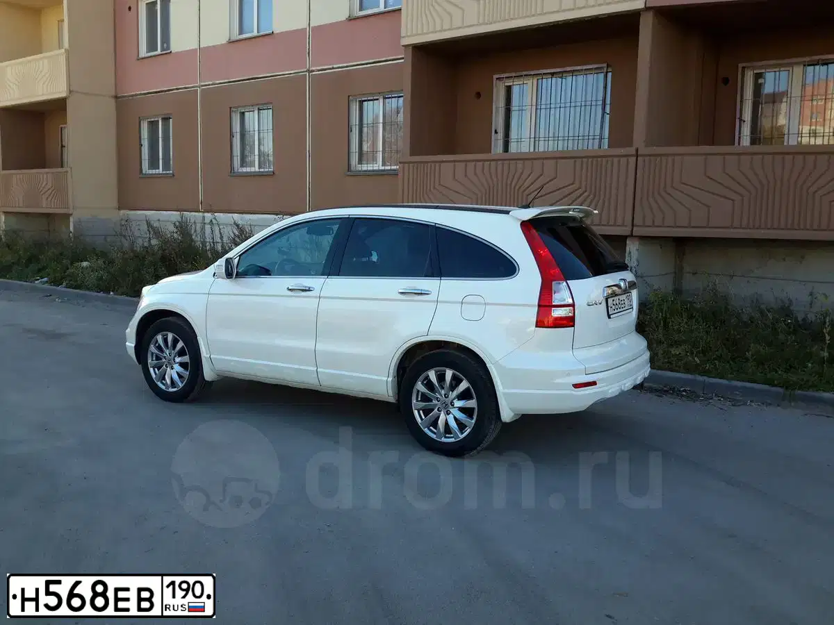 Фото автомобиля HONDA CR-V, 2010 — госномер Н568ЕВ190. Цвет: БЕЛЫЙ