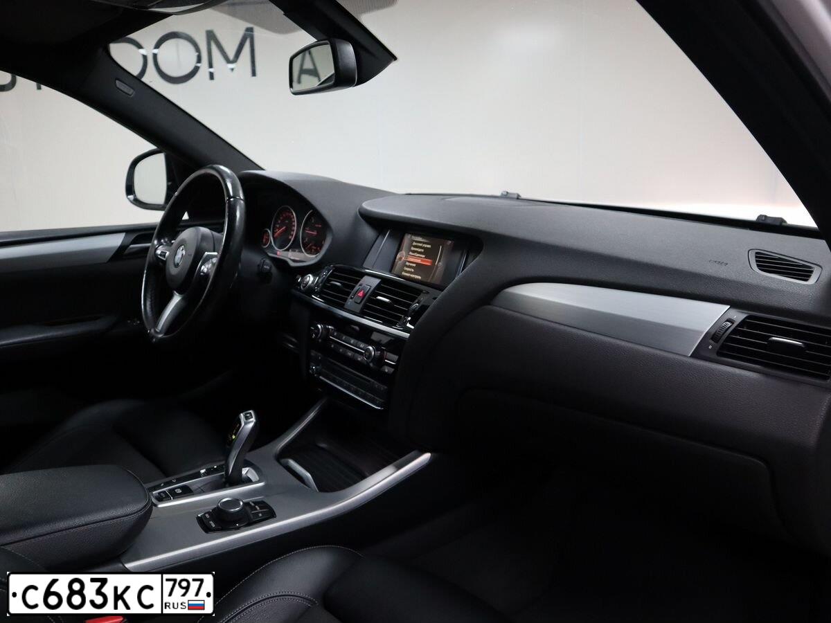 Фото автомобиля BMW X4, 2018 — госномер У173КО977. Цвет: Белый