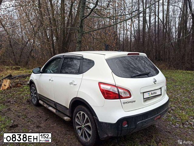 Фото автомобиля NISSAN QASHQAI, 2011 — госномер О838ЕН152. Цвет: Белый