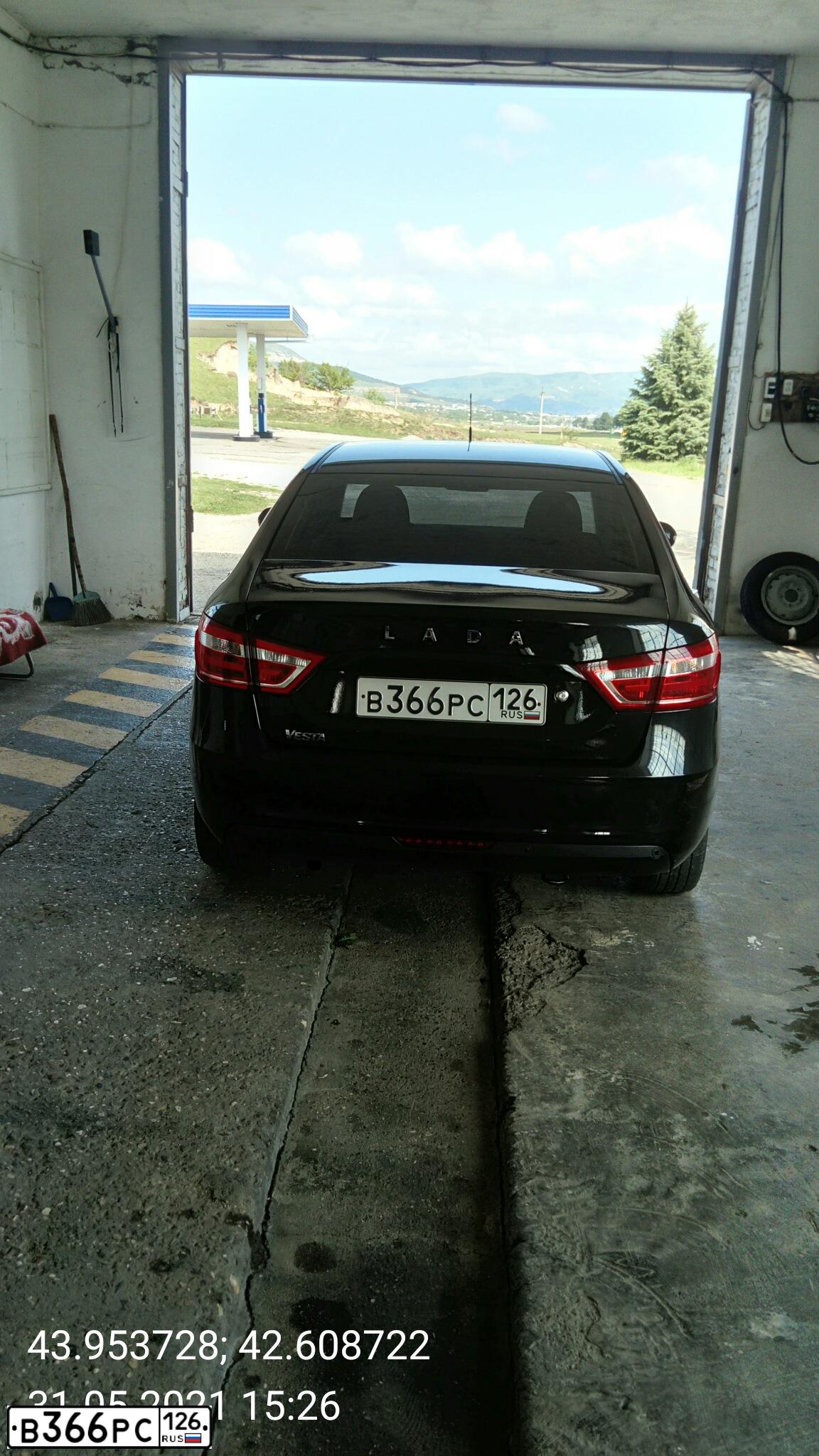 Фото автомобиля ЛАДА GFL110 LADA VESTA, 2017 — госномер В900УК09. Цвет: ЧЕРНЫЙ