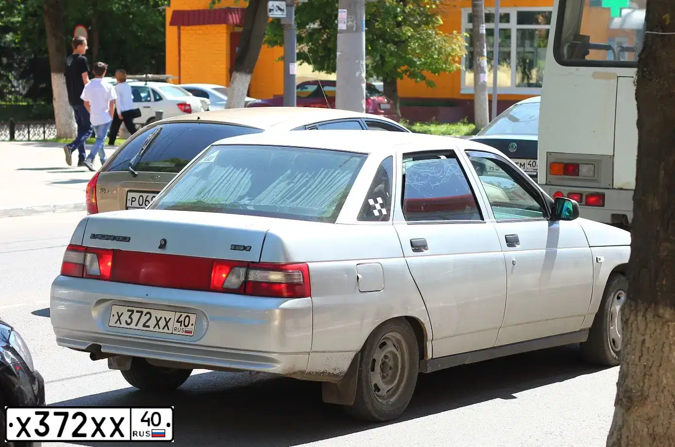 Фото автомобиля LADA 2110 LADA, 2007 — госномер Е766АО761. Цвет: СВЕТЛО-СЕРЕБРИСТЫЙ МЕТАЛЛ