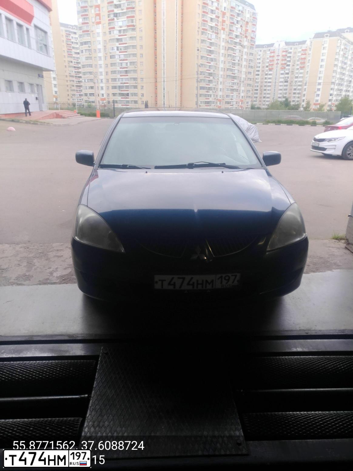 Фото автомобиля MITSUBISHI LANCER, 2005 — госномер Т474НМ197. Цвет: СИНИЙ
