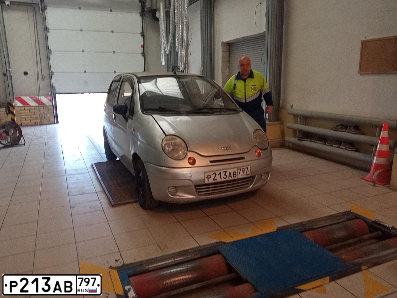 Фото автомобиля DAEWOO MATIZ, 2011 — госномер Р213АВ797. Цвет: СЕРЕБРИСТЫЙ