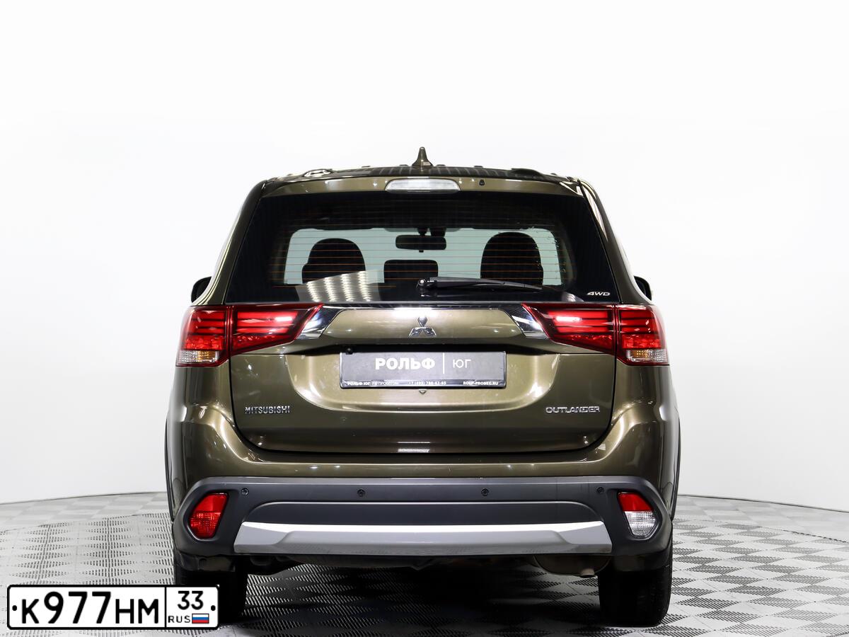 Фото автомобиля MITSUBISHI OUTLANDER, 2018 — госномер Т672УА33. Цвет: КОРИЧНЕВЫЙ