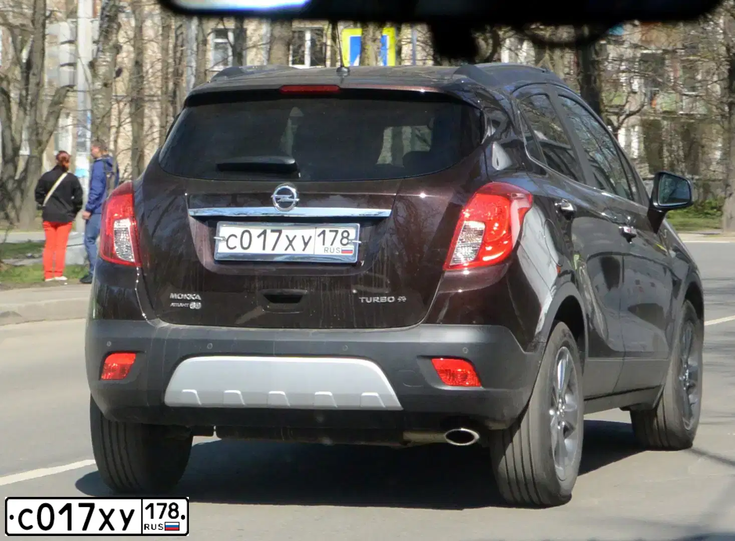 Фото автомобиля OPEL MOKKA, 2014 — госномер С017ХУ178. Цвет: Коричневый