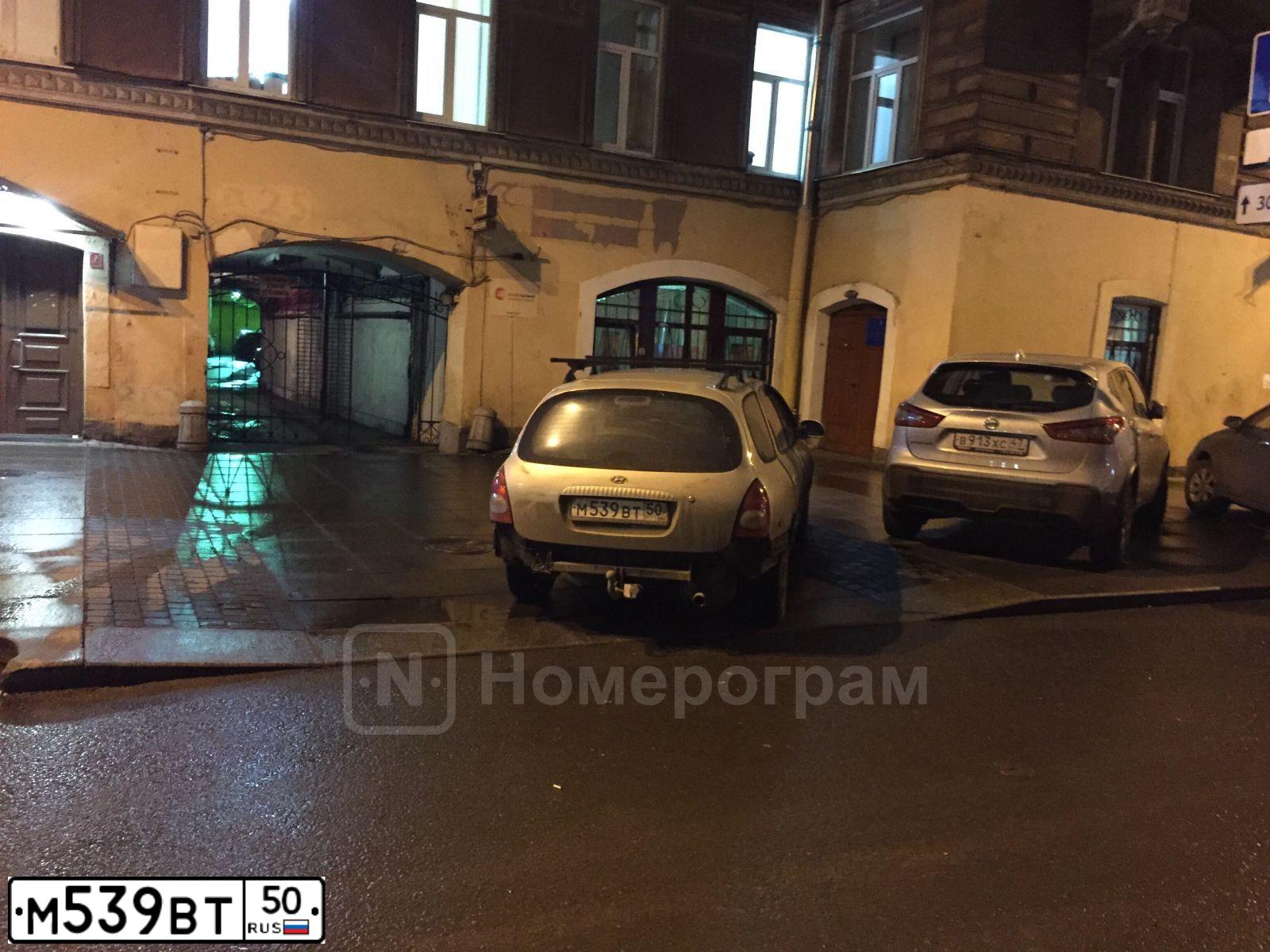 Фото автомобиля HYUNDAI ELANTRA, 2000 — госномер М436РУ60. Цвет: СЕРЫЙ
