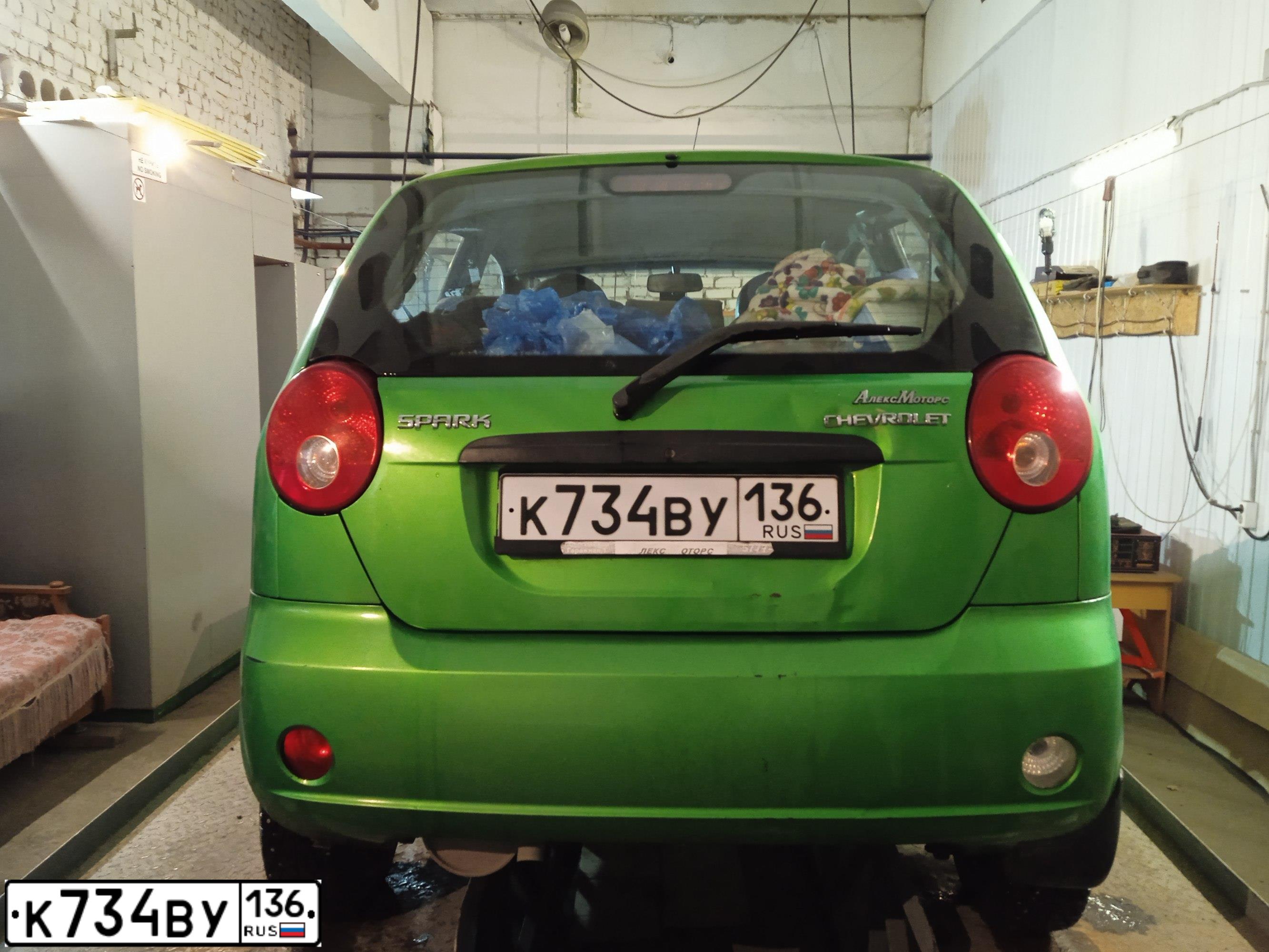 Фото автомобиля CHEVROLET SPARK, 2009 — госномер Н375ХЕ11. Цвет: СВЕТЛО-САЛАТОВЫЙ