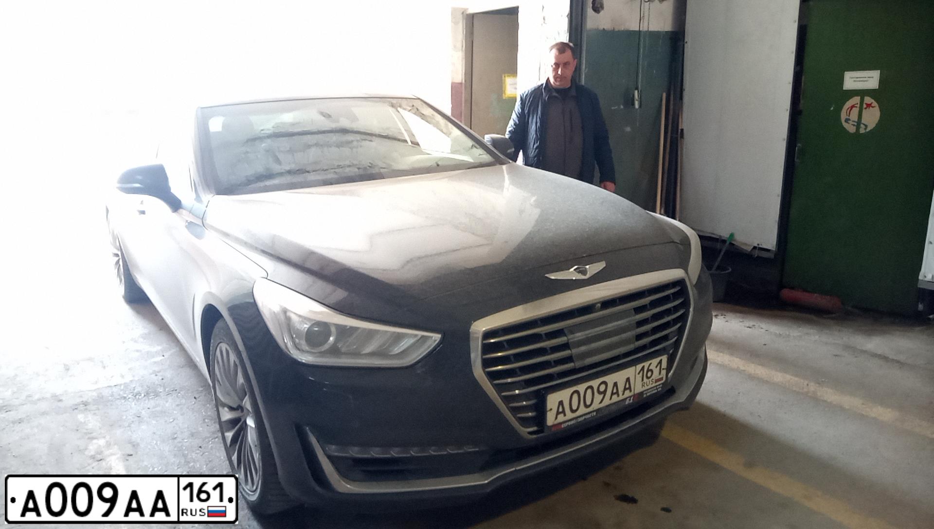 Фото автомобиля AUDI A8, 2011 — госномер Х500МО123. Цвет: ЧЕРНЫЙ