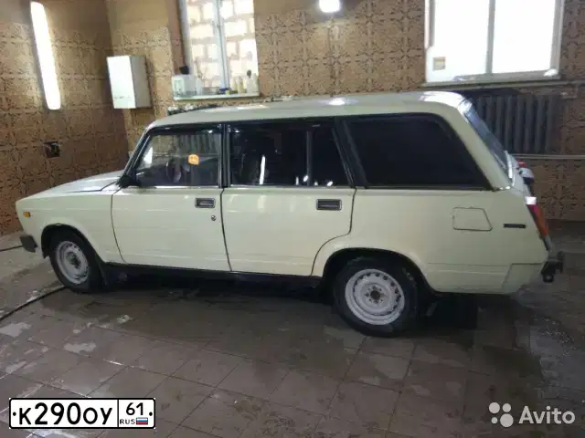 Фото автомобиля LADA 2104, 2000 — госномер У825ТР161. Цвет: СЛИВОЧНО-БЕЛЫЙ