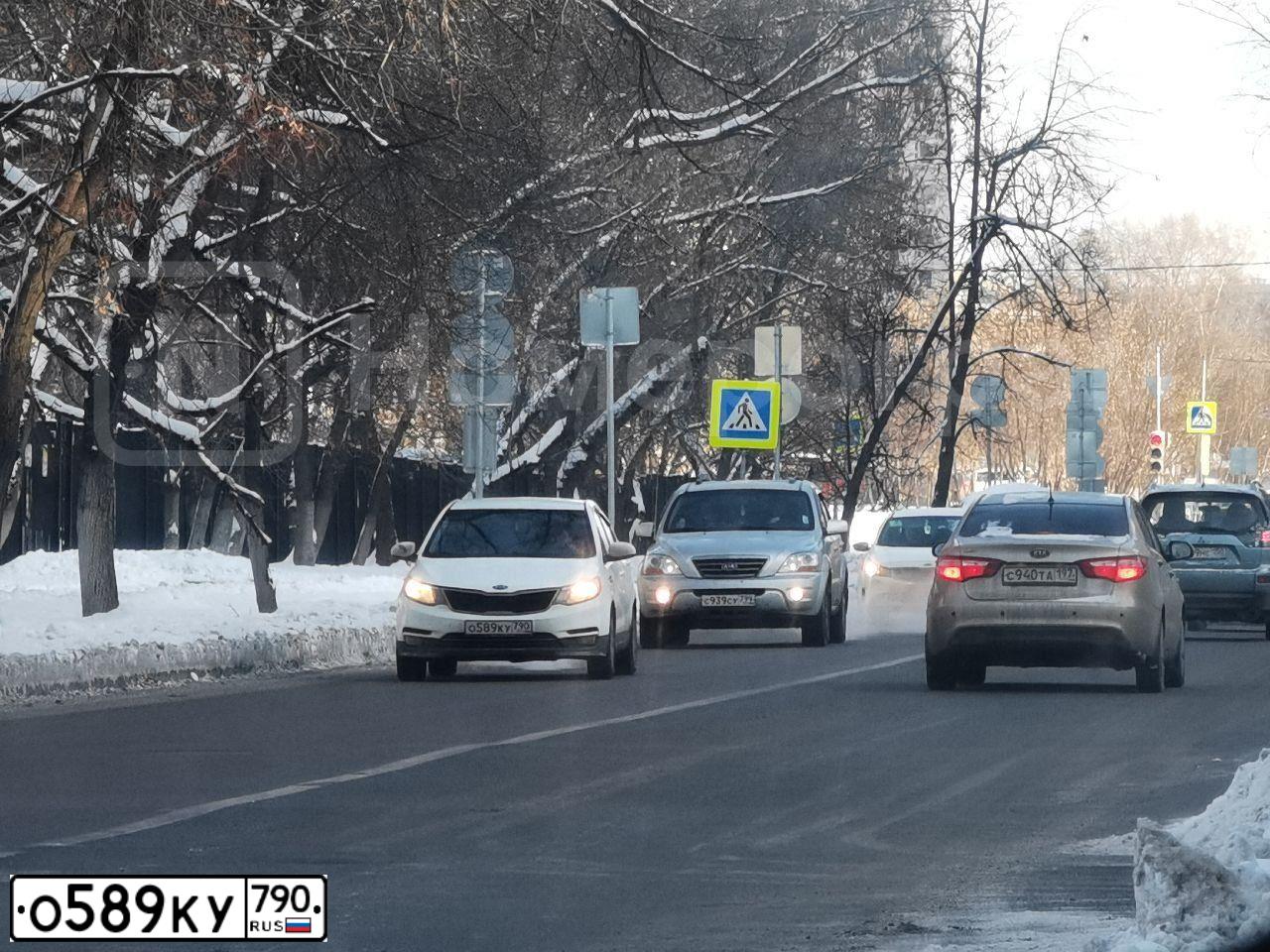 Фото автомобиля KIA RIO, 2016 — госномер В522МК07. Цвет: Белый