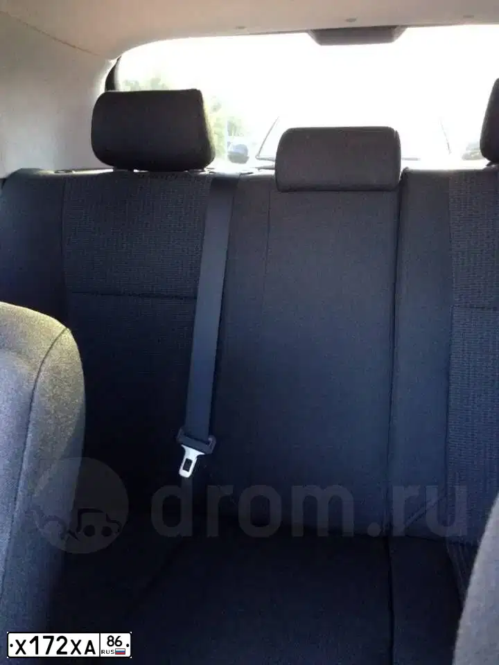 Фото автомобиля TOYOTA COROLLA, 2004 — госномер В501ХС89. Цвет: СЕРЫЙ