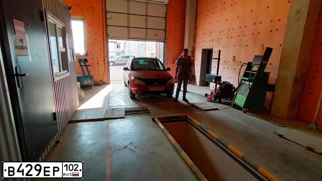 Фото автомобиля LADA 1119 KALINA, 2010 — госномер В429ЕР102. Цвет: СЕРЕБРИСТО-КРАСНЫЙ